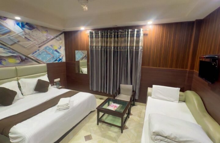 Premium Deluxe Triple Bed (A/C)